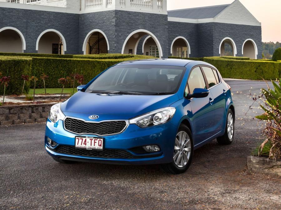  Kia Cerato Hatchback 2013 года  (AU) (фото 11 из 23)